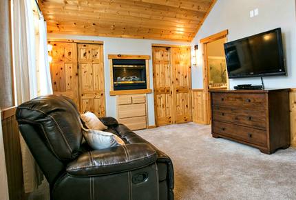 Schweitzer Mountain Ski-In/Ski-Out Chalet - Sandpoint, Idaho