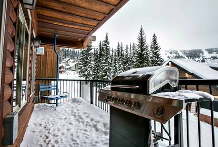 Schweitzer Mountain Ski-In/Ski-Out Chalet - Sandpoint, Idaho
