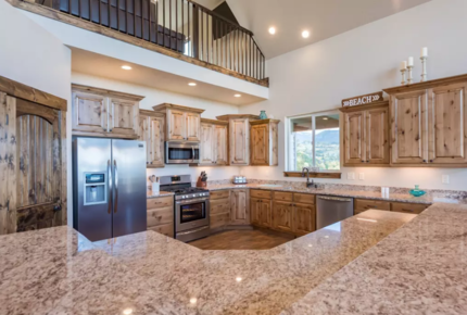 Shundahai Lodge - Beaver Mountain Ski and Bear Lake Luxury (Idaho/Utah) - Garden City, Utah
