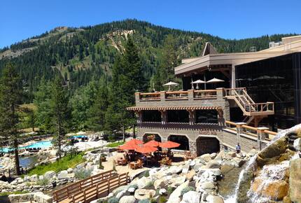 EXCLUSIVE STAY SKI EXPERIENCE