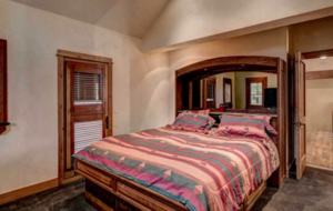 Rocking Chair Lodge - Moving Mountains - Steamboat Springs, Colorado