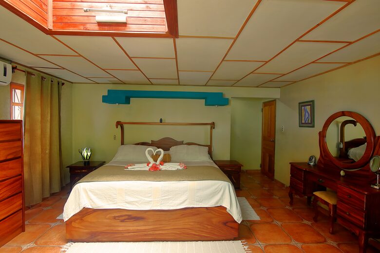 Las Cascadas The Falls - Quepos Manuel Antonio, Costa Rica