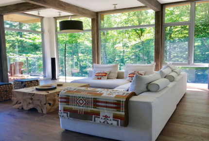 Modern Lakeside Luxury