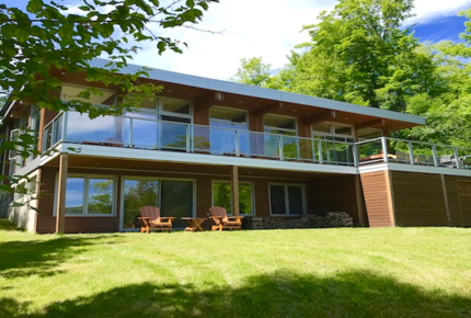 Modern Lakeside Luxury