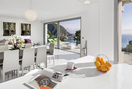 Villa M