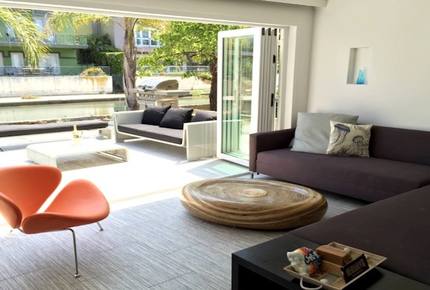 Luxury on the Canal