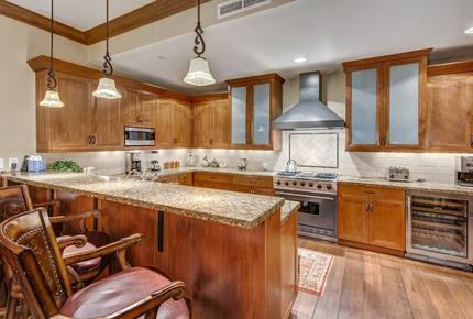 Quintess Collection - Hummingbird Retreat - Avon, Colorado