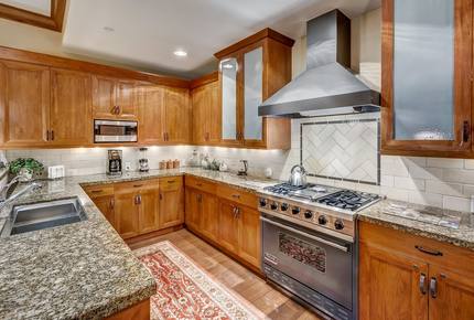 Quintess Collection - Hummingbird Retreat - Avon, Colorado