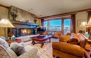 Quintess Collection - Hummingbird Retreat - Avon, Colorado