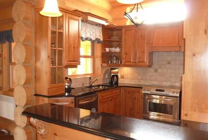 Bear Trail Cabin - Mille-Isles, Canada