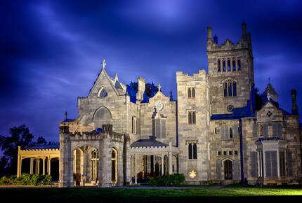 EXCLUSIVE STAY EXPERIENCE - Hudson Valley Castle Fall Festivals, New York