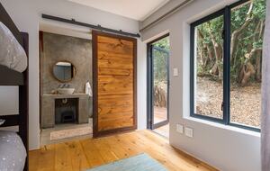 Anastasis Villa - Capetown, South Africa