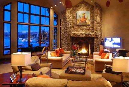 EXCLUSIVE STAY SKI EXPERIENCE