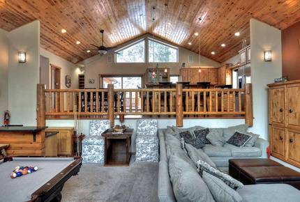Gold Rush Luxury Mountain Retreat - Big Bear Lake, California