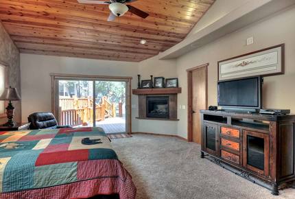 Gold Rush Luxury Mountain Retreat - Big Bear Lake, California