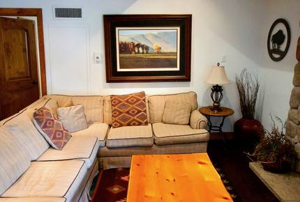 Vail Luxury Condo - Short walk to Lionshead Gondola and Lift!
