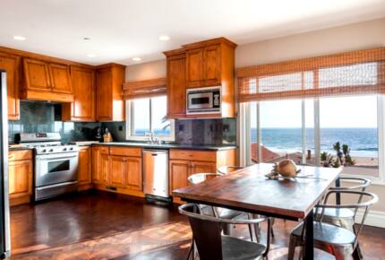 Beautiful Manhattan Beach Luxury Apartment ***Four-Night Stay