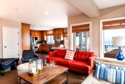 Beautiful Manhattan Beach Luxury Apartment ***Four-Night Stay