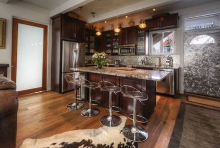 Ajax Mountain View Condo
