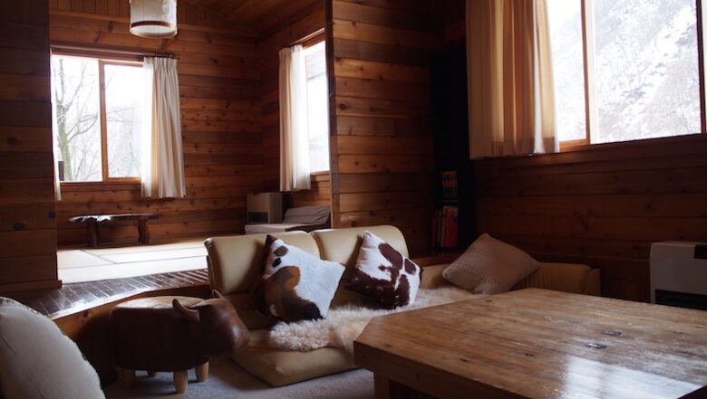 Woodpecker Chalet - Hakuba Village, Japan