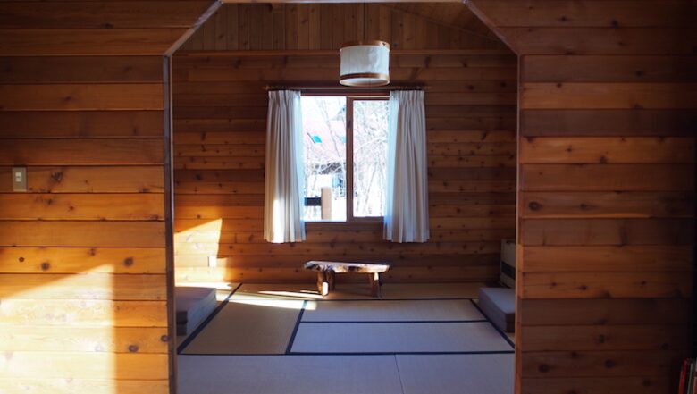 Woodpecker Chalet - Hakuba Village, Japan
