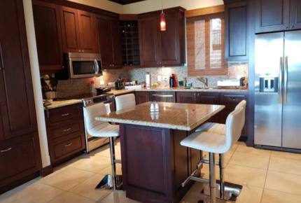 Pura Vida Beach Estate