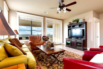 Lake Travis Hollows Resort Villa