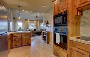 Firesong Ranch and Glamping - The Casita and Ndotto - Spicewood, Texas