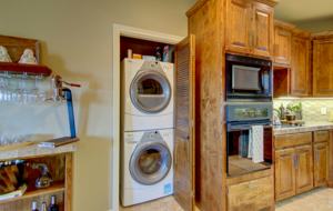 Firesong Ranch and Glamping - The Casita and Ndotto - Spicewood, Texas