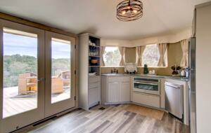 Firesong Ranch and Glamping - The Casita and Ndotto - Spicewood, Texas