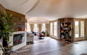 Firesong Ranch and Glamping - The Casita and Ndotto - Spicewood, Texas