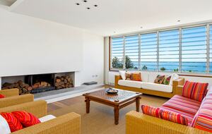 Amanwali - Luxury Beach Escape - Whale Beach, Australia