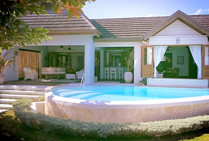 Ocean Front Caribbean Sea Villa - Brown Shuggah (Ocho Rios)