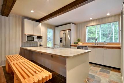 Mont-Tremblant Ski Chalet - Ski-In/Ski-Out Access