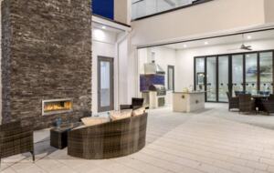 The White House Of Reunion - Reunion, Florida