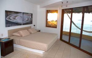 Pacific Paradise - Ixtapa de Azueta, Mexico