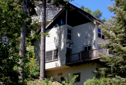 Spectacular Arrowhead Lakefront