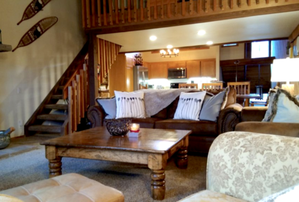 Luxurious Snowcreek Oasis