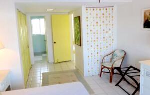 Beautiful Overwater Townhouse - Great Harbour Cay, Bahamas