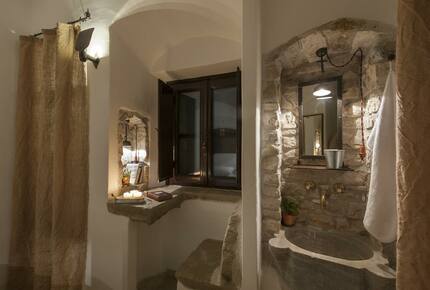 Eremito Hotel (HS)