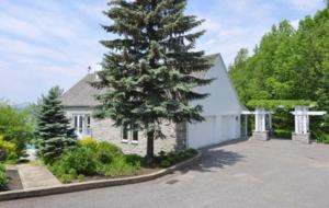 Ile d'Orléans Mansion (near Old Quebec City) - Ste-Pétronille, Canada
