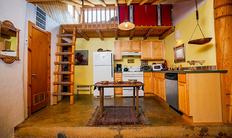 Sister Casita - Bohemian and Dog-Friendly! - Taos, New Mexico