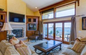Ocean and Bay View Luxury Villa - Corona del Mar, California