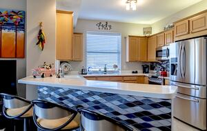 Rare 3 bed, 3 bath condo walkable to the Best Beach in Naples! - Naples, Florida