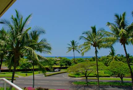 Spectacular Oceanview Condo: Stylish and Serene