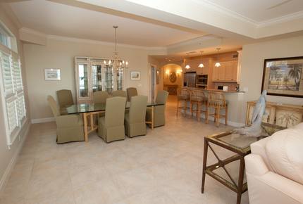 La Plage Beach Villa on Anna Maria Island - Holmes Beach, Florida