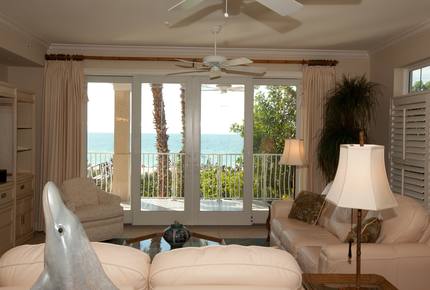 La Plage Beach Villa on Anna Maria Island - Holmes Beach, Florida