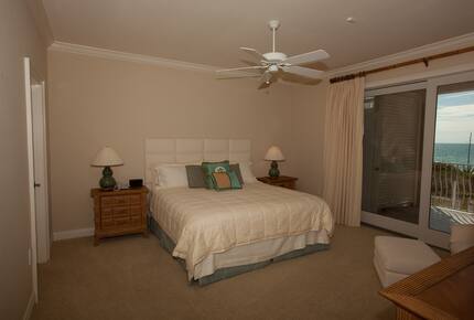 La Plage Beach Villa on Anna Maria Island - Holmes Beach, Florida