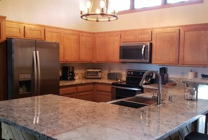 Luxurious Snowcreek Oasis