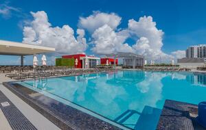 Contemporary Costa Hollywood Beach Resort - Hollywood, Florida